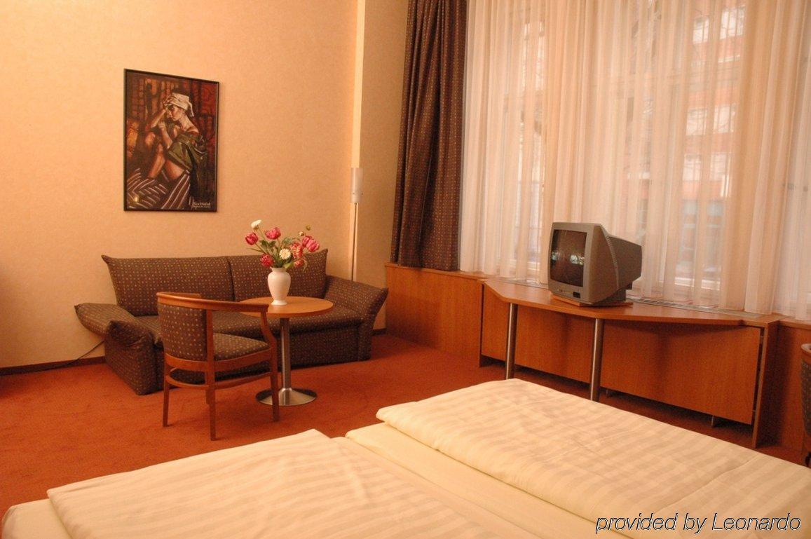 Rewari Hotel Berlin Berlim Quarto foto
